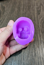 Load image into Gallery viewer, USED BGRADE -  1.9 inch 3D Druzy Skull Silicone Mold
