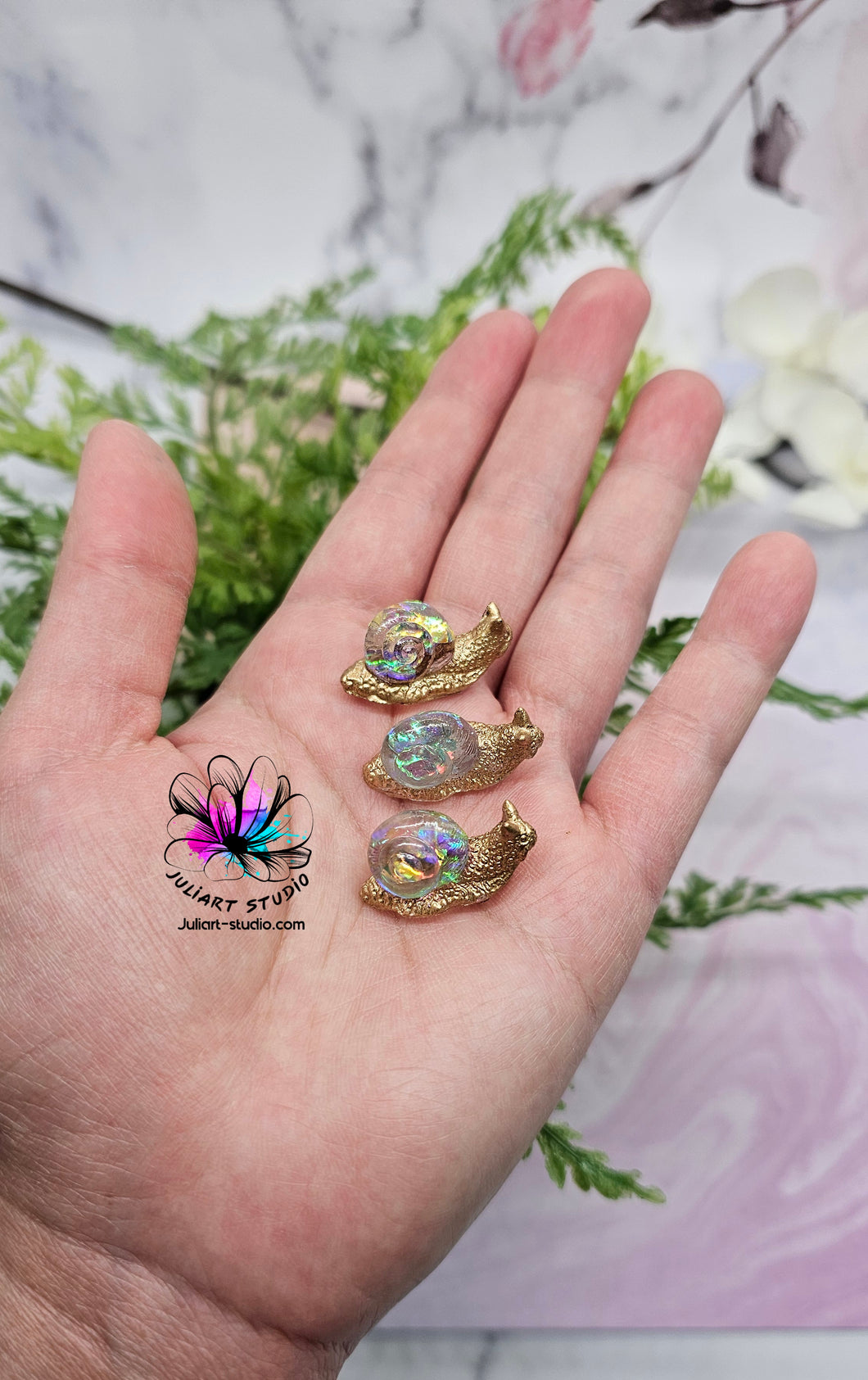 (Set of 3) Mini Resin Snails with Irredescent Shells