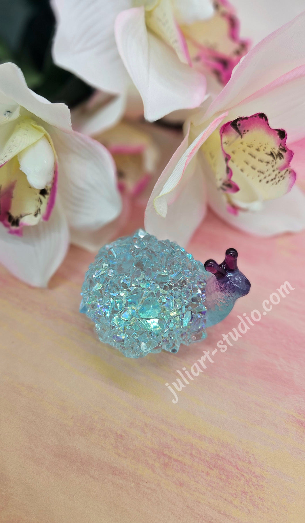 2.5 inch Resin Crystal Snail