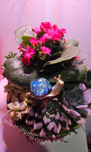 ONE Large Resin Snail with Irredescent Shell (Golden body)