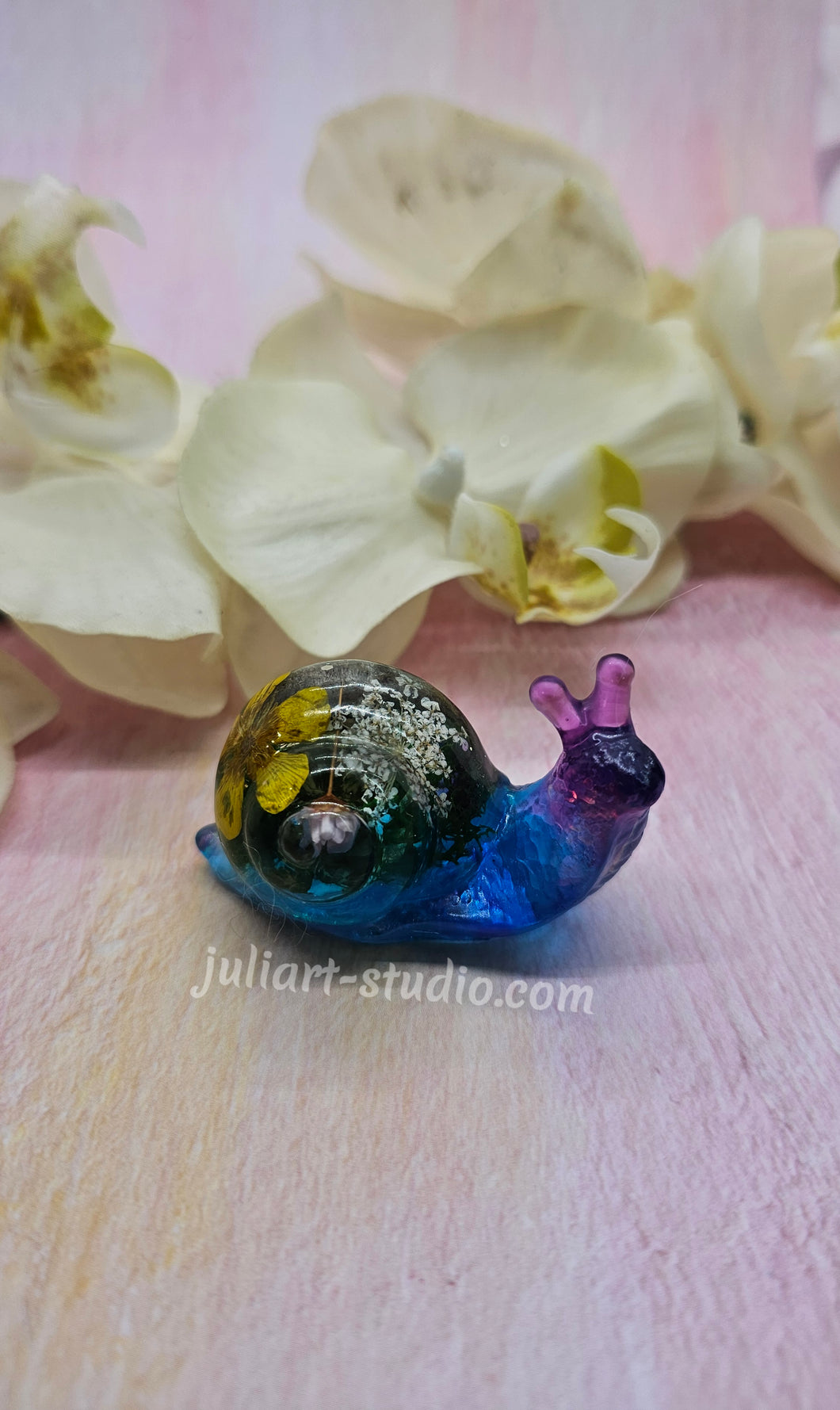ONE Large Resin Botanical Snail (Saphire/Purple body and Yellow flower )