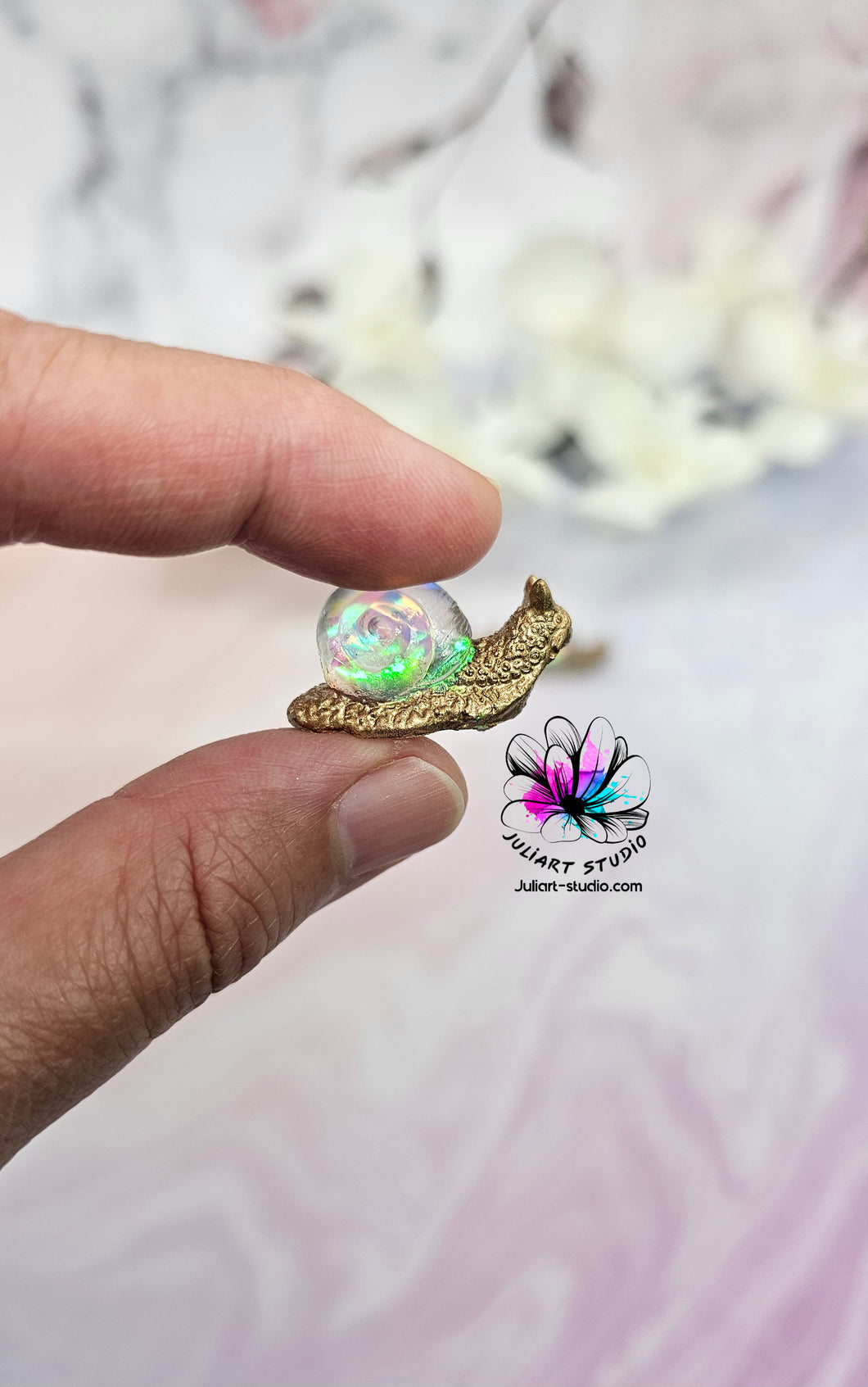 ONE Mini Resin Snail with Irredescent Shell