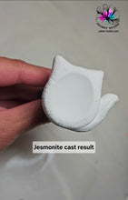 Load image into Gallery viewer, 1.8 inch Cat Worry Stone Silicone Mold
