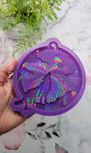 Load image into Gallery viewer, 4.75 inch HOLO Bauble WOLF Silicone Mold for Resin
