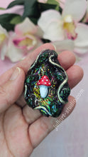 Load image into Gallery viewer, 2.25 inch Mushroom Vine Worry Stone Silicone Mold
