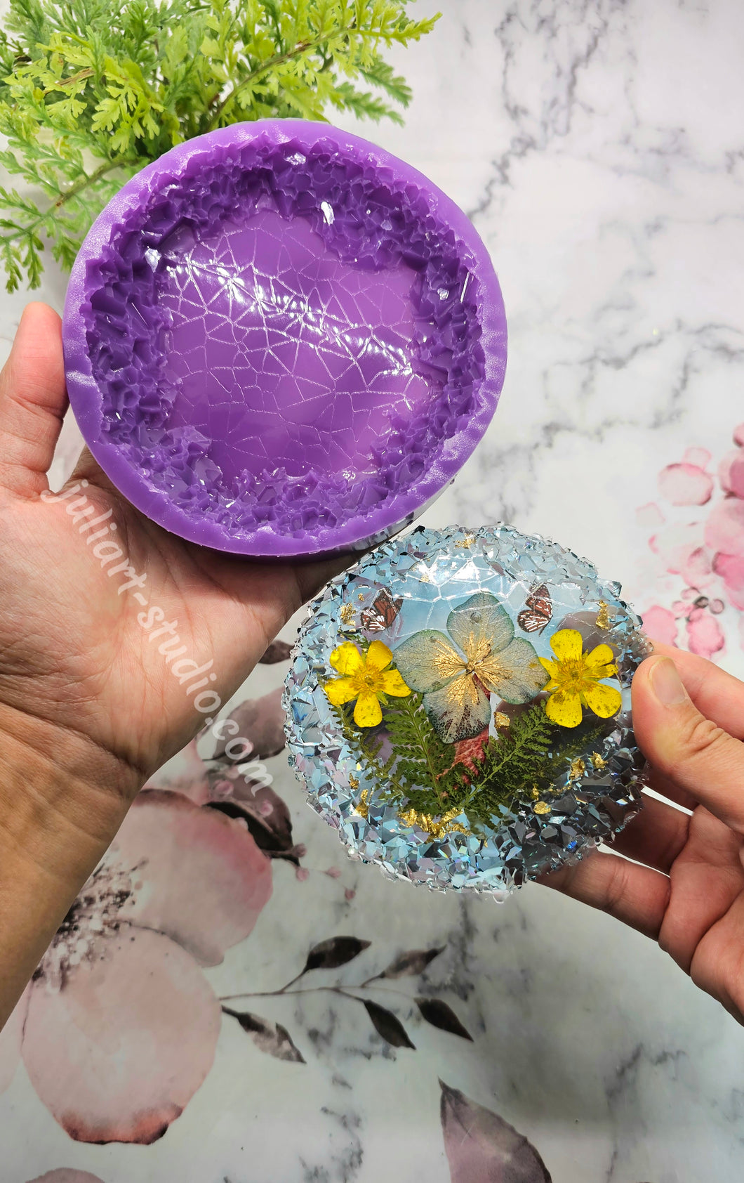 4.5 inch Round Crackled Crystal Edge Silicone Mold for Resin casting