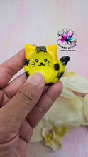 Load image into Gallery viewer, 1.8 inch Cat Worry Stone Silicone Mold
