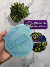 Load image into Gallery viewer, 4.5 inch HOLO Seashell (ROUND) Silicone Mold for Resin
