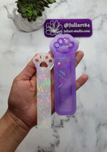 Load image into Gallery viewer, 5 inch HOLO Paw Bookmark Silicone Mold for Resin
