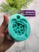 Load image into Gallery viewer, 3.25 inch Crystal Turtle Ring Dish Silicone Mold for Resin
