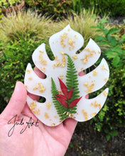 Load image into Gallery viewer, 5.25 inch Monstera Leaf Silicone Mold for Resin or Concrete Coasters
