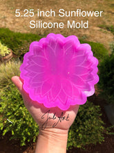 Load image into Gallery viewer, 5.25 inch Sunflower Silicone Mold for Resin casting
